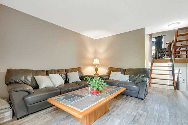 1761 Meadowlark Court #21761 Eagan, MN 55122