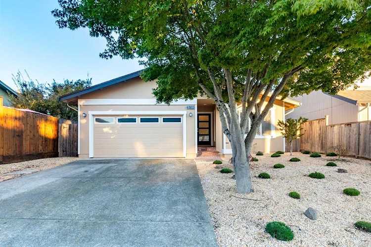4302 Gilford Lane Rohnert Park, CA 94928