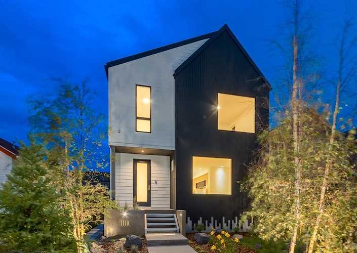 1110 17 Ave NW Calgary, AB T2M 0P6