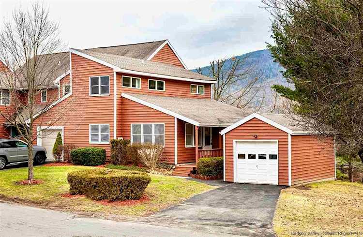 2 N Woodland Way N Ellenville, NY 12428