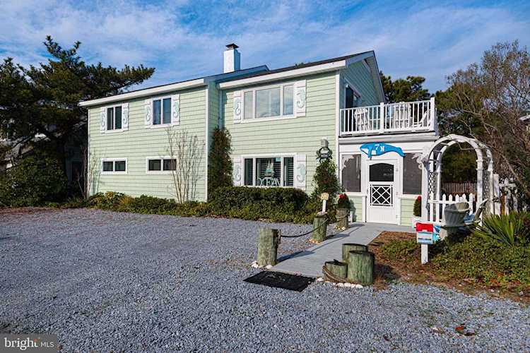 7 N 2nd St Bethany Beach, DE 19930