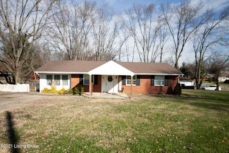 6807 Crestview Dr Crestwood, KY 40014