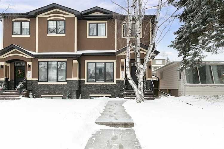 1235 Rosehill Dr NW Calgary, AB T2K 1M3