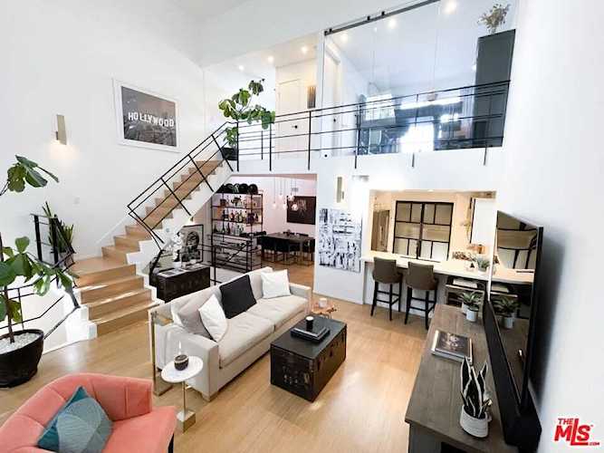 4355 Ventura Canyon Ave #203 Sherman Oaks, CA 91423