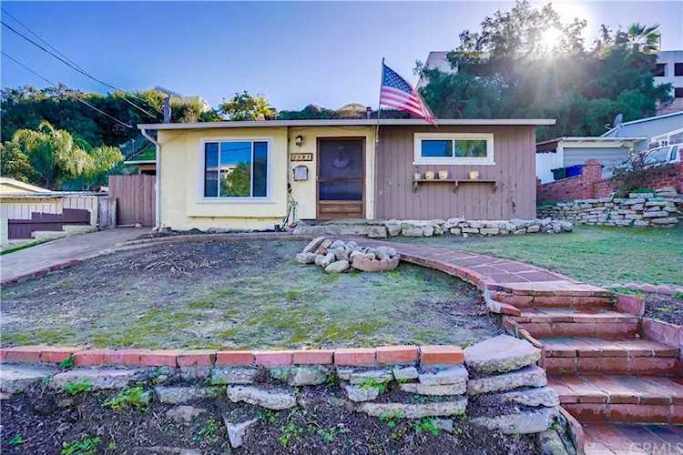 1185 W 6th St San Pedro, CA 90731