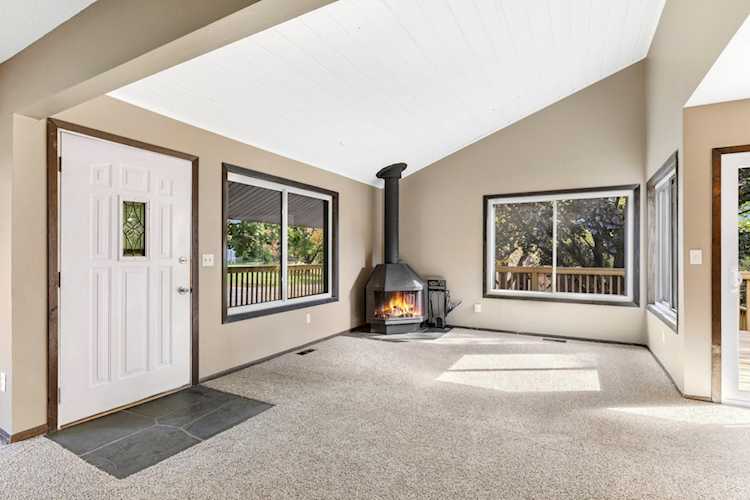 110177 Friendship Lane Chaska, MN 55318