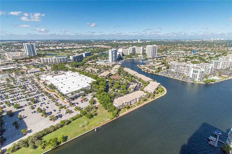 4010 S Ocean Dr #T3506 NEW Hollywood, FL 33019