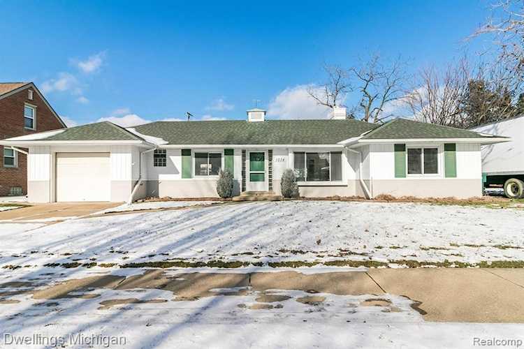 Metro Detroit House Finder | Dwellings Michigan Real Estate Photo 1
