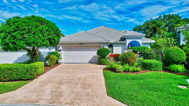 2132 NW 60th Circle Boca Raton, FL 33496