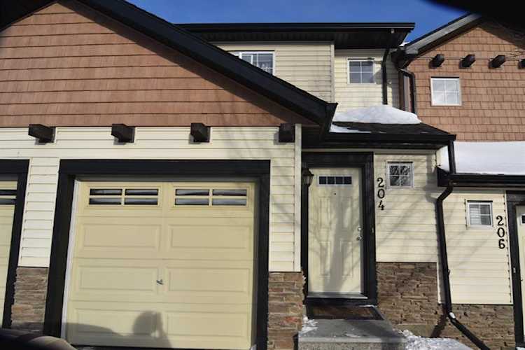 204 Pantego Ln NW Calgary, AB T3K 0T1