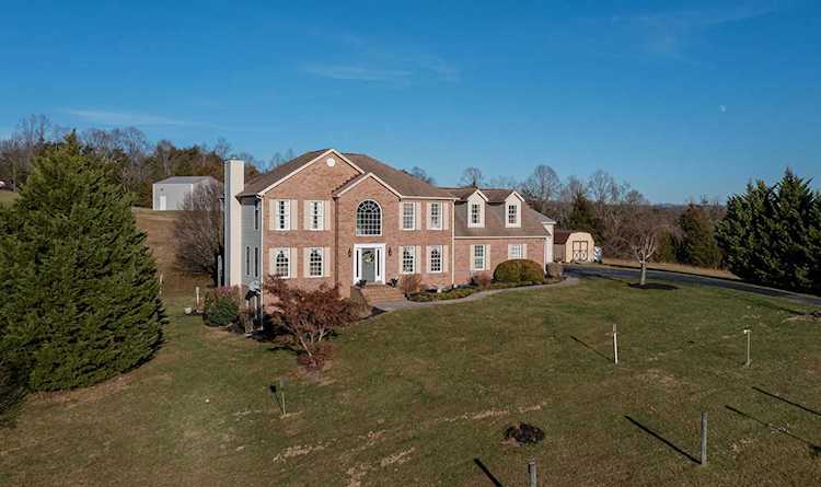 2134 Gravel Hill Troutville, VA 24175