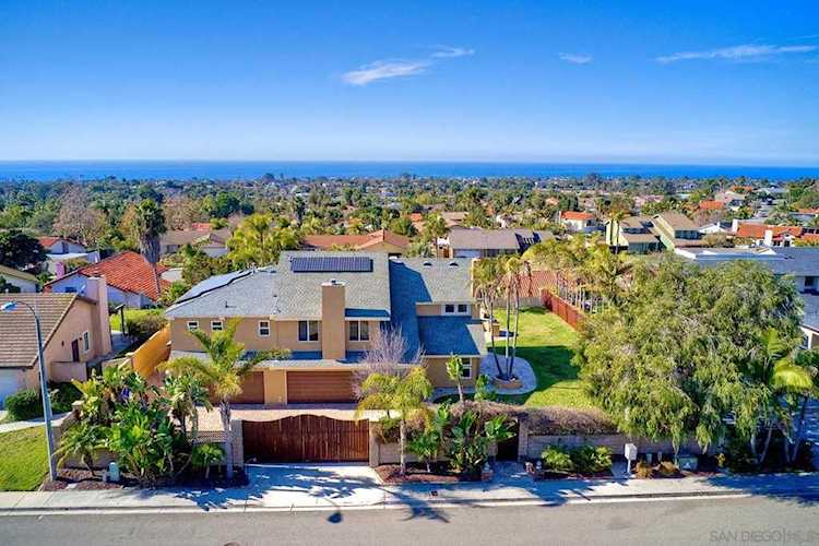 1120 Sidonia St Encinitas, CA 92024