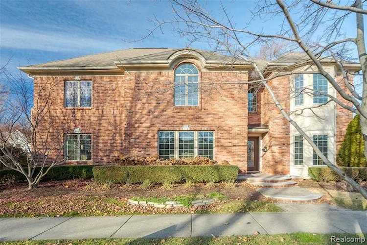 280 Northlawn Blvd Birmingham, MI 48009