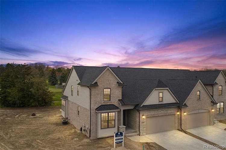 3874 Albatross Ct #17 Rochester Hills, MI 48309