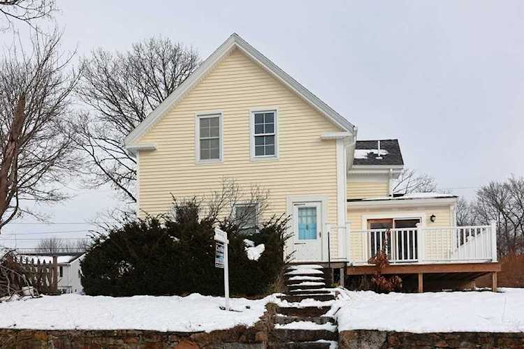 65 Hobart St Braintree, MA 02184