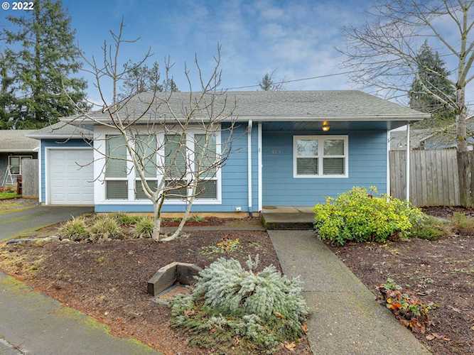 404 Eastfield Dr Oregon City, OR 97045