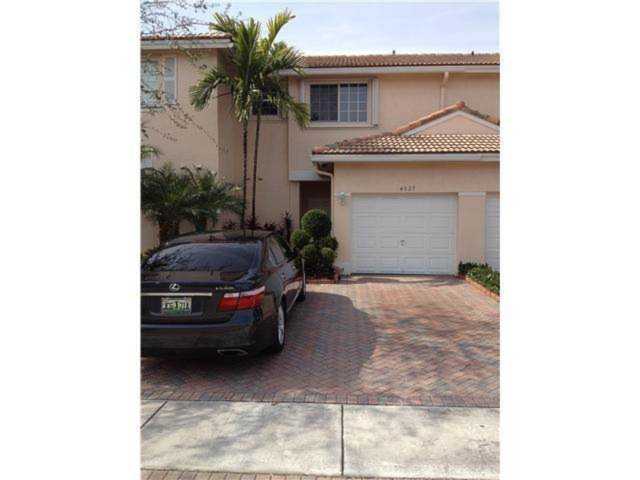 4027 NW 92nd Ave Sunrise, FL 33351
