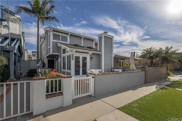 504 20th St Huntington Beach, CA 92648