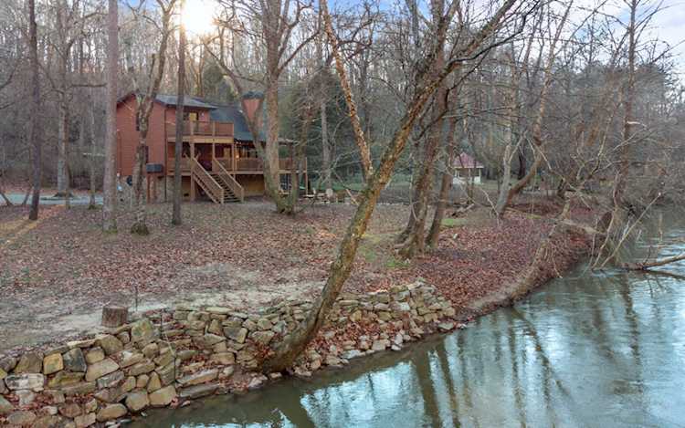 46 Floral Court Ellijay, GA 30540