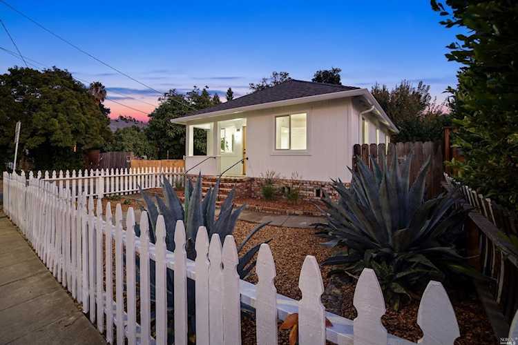 1247 Eggleston Street Napa, CA 94559