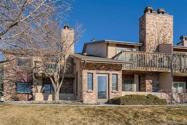739 Canyon Dr Castle Rock, CO 80104