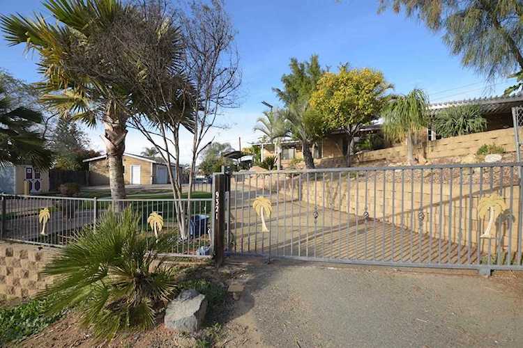 9321 Lakeview Road Lakeside, CA 92040