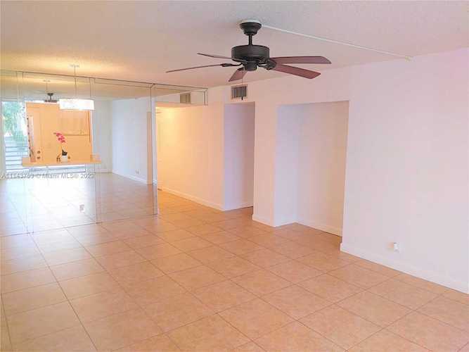 410 NW 68th Ave #217 Plantation, FL 33317