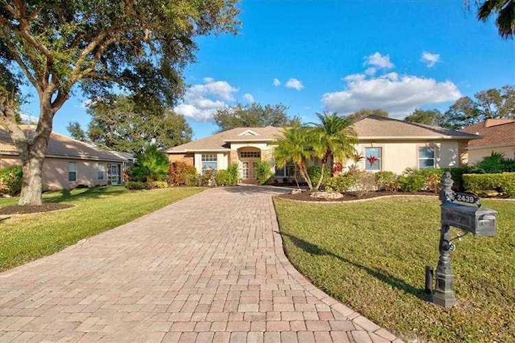 2439 Sonoma Dr W Nokomis, FL 34275