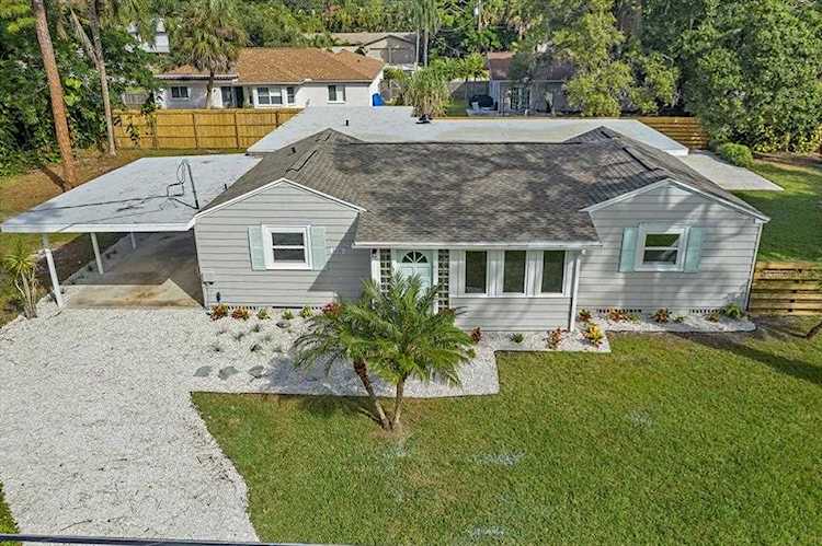 2233 Hively St Sarasota, FL 34231