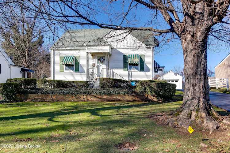 136 Mills Dr Louisville, KY 40216