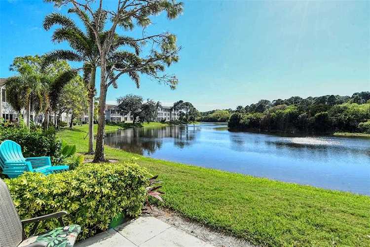 8350 Wingate Dr #913 Sarasota, FL 34238