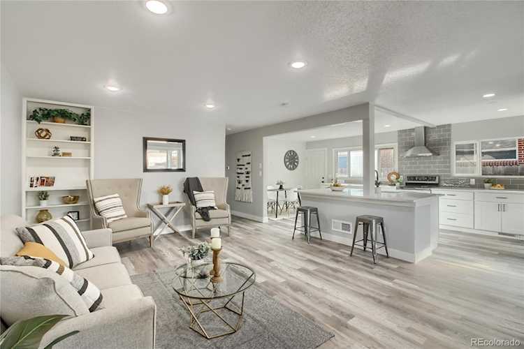 2024 Moline St Aurora, CO 80010