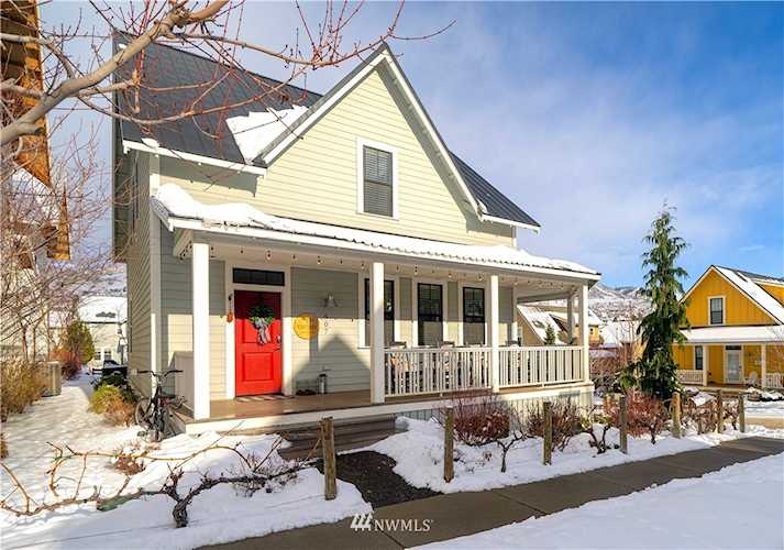507 Porcupine Ln Chelan, WA 98816