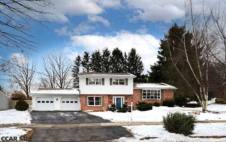 816 Bayberry Drive State College, PA 16801 | home for sale | KBB Photo 1