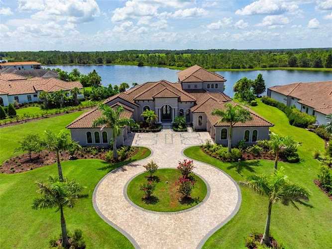 8407 Broadstone Ct Bradenton, FL 34202