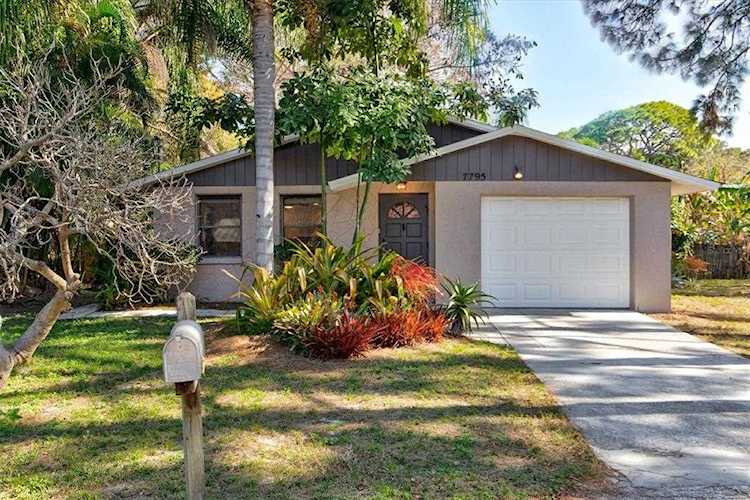 7795 Wright Ave Sarasota, FL 34231
