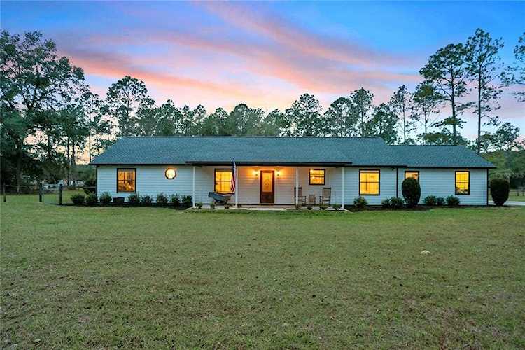 17425 Hyland Ln Dade City, FL 33523