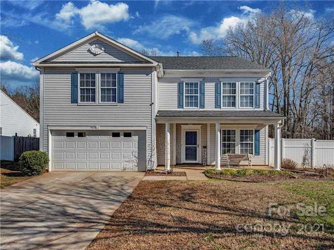 1965 Leesburg Dr Clover, SC 29710