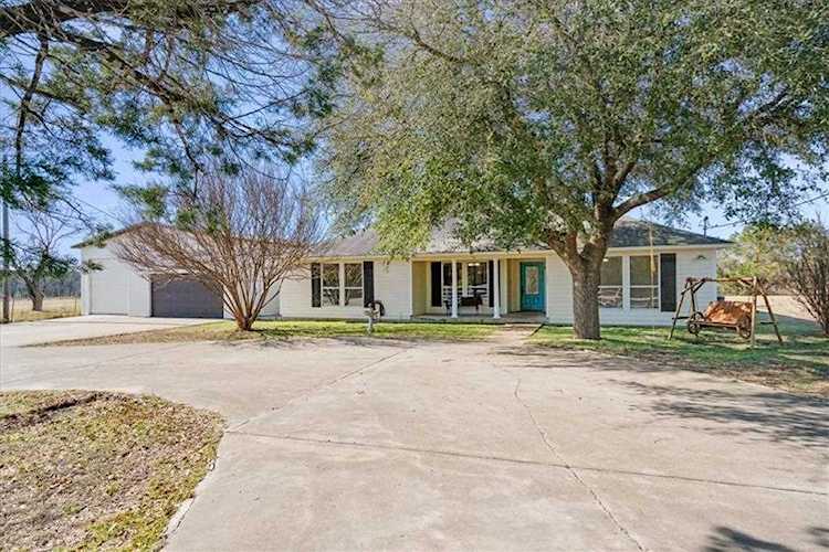 1555 County Road 256 Liberty Hill, TX 78642