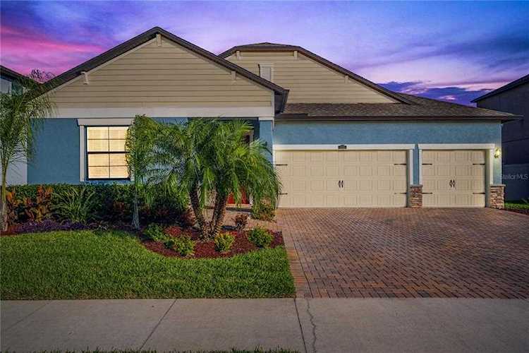 2835 Hilliard Dr Wesley Chapel, FL 33543