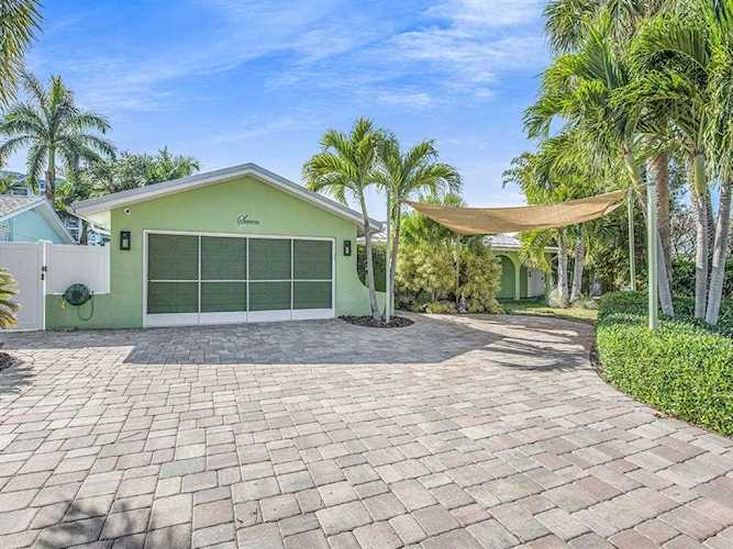 7 Bellevue Dr Treasure Island, FL 33706
