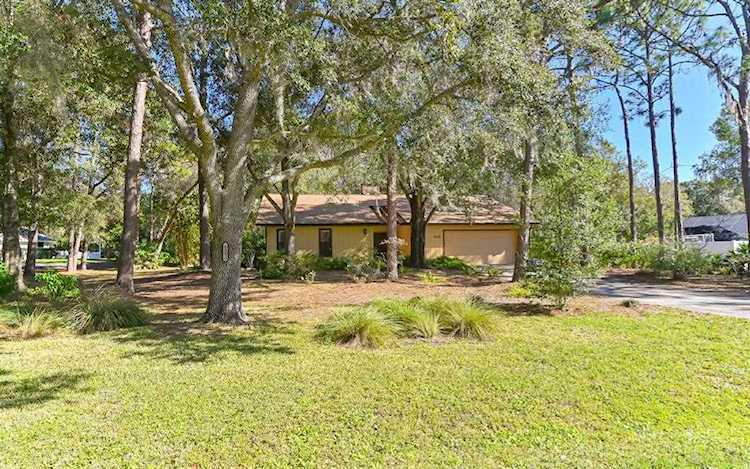 6102 93rd Street CIRCLE E Bradenton, FL 34202