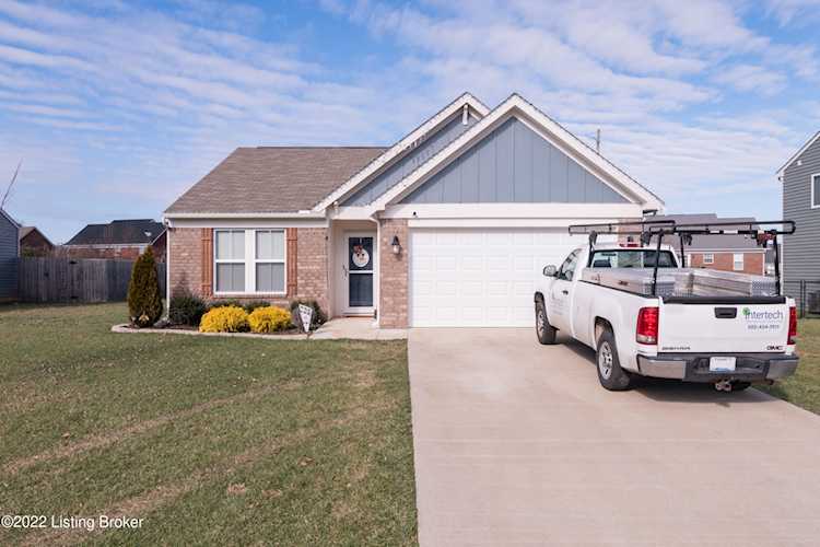 124 Ruby Farms Dr Mt Washington, KY 40047