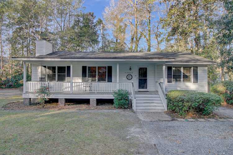 102 Spring Rd Summerville, SC 29483