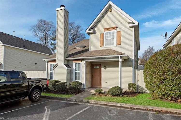 813 Player Ln Newport News, VA 23602