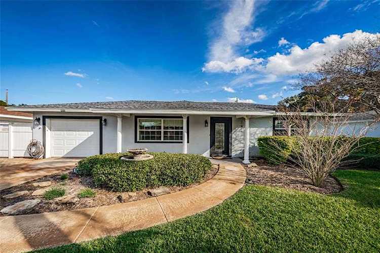 8925 111th St Seminole, FL 33772