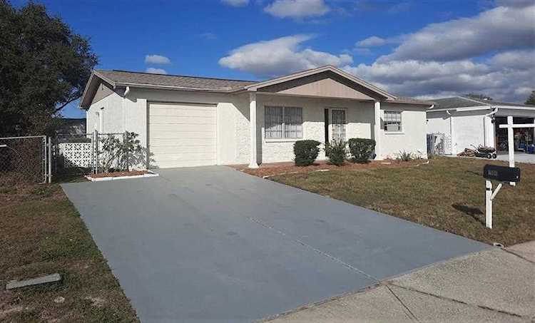 8241 Dedham Dr Port Richey, FL 34668