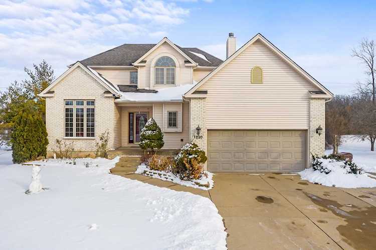 PHOTOS & DETAILS: 1220 Morraine Dr, Woodstock, IL 60098 For Sale - MLS #11286514 - Photos, Virtual Tour, School Info - Real Estate Listing Info Photo 1