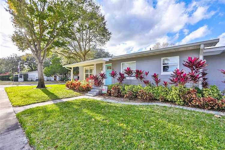 575 Northmoor Ave N St. Petersburg, FL 33702
