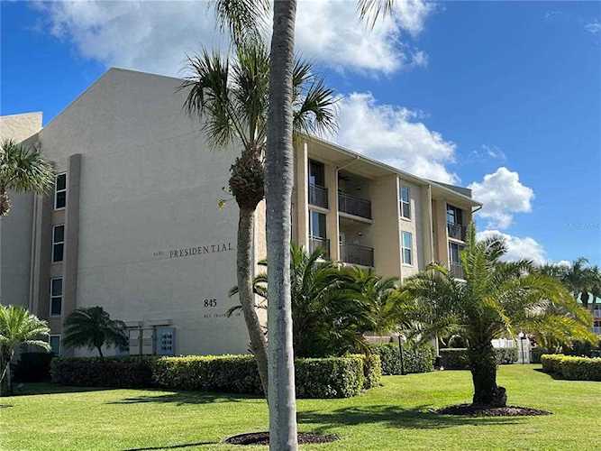 845 Benjamin Franklin Dr #403 Sarasota, FL 34236